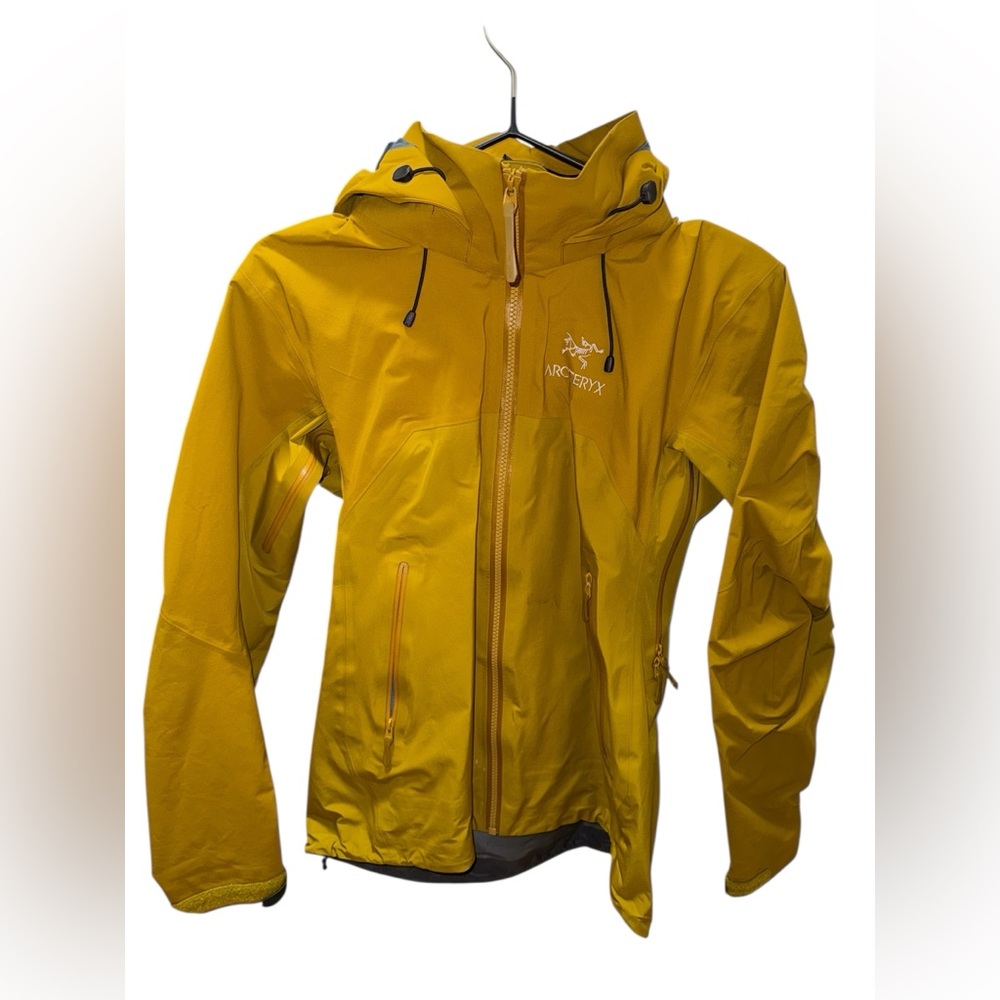 Arc’teryx Beta AR - Yukon Gold